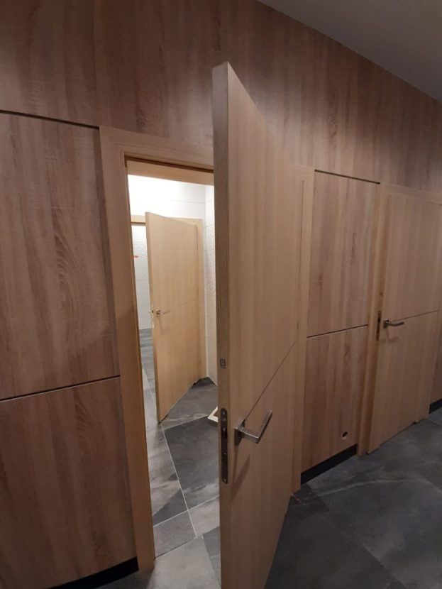 sprzedaż i montaż drzwi wewnętrznych do WC - realizacja Katowice